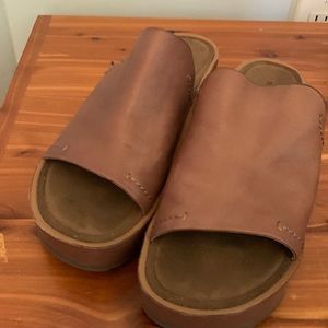 NAKED FEET SLIDES sz 6.5